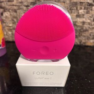 Brand new in box FOREO Luna Mini 2 Skincare Device - pink